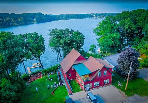 Lake houses michigan. Located on Lake Michigan, Michigan, Lake Michigan - South Haven Area real estate is a relatively large market for lake homes and lake lots. On average, there are around 80 lake homes for sale in the Lake Michigan - South Haven Area, and around 60 lake lots and land parcels. Lake Michigan - South Haven Area represents approximately 5% of … 