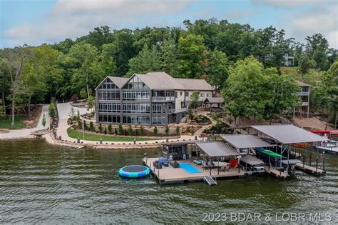 Lake houses ozarks. Explore an array of Lake of the Ozarks vacation rentals, all bookable online. Choose from our large selection of properties, ideal house rentals for families, groups and couples. Rent a whole home in Lake of the Ozarks for your next weekend or vacation. 