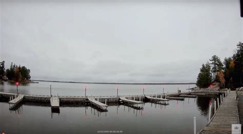 Lake kabetogama webcam. Namakan Lake can be accessed through the gateway communities of either Kabetogama Lake, Ash River or Crane Lake. Namakan Lake is 16 miles long and 25,130 acres in size. It has 146 miles of shoreline, a maximum width of 7 miles, and a maximum depth of 150 ft. The park encompasses 12,323 acres of Namakan Lake. 