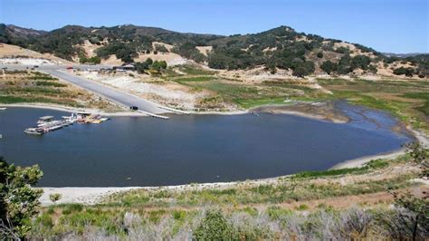 Lake lopez water level today. Jan 18, 2023 · As of Wednesday, the lake is now at 51.3% capacity, a significant jump from where the water level stood 14 days earlier. On Wednesday, Jan. 4, Lopez Lake was at only 24.87% capacity, a dangerously ... 
