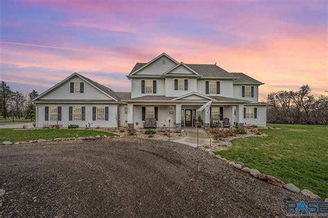 Lake madison sd homes for sale. There are 4 bedrooms on the main, a 3/4 bath w/double sinks, a. Sheila Hoff Keller Williams Realty Sioux Falls. $1,650,000. 3 Beds. 3 Baths. 2,948 Sq Ft. 6639 Peninsula Ln, Wentworth, SD 57075. This magnificent and high-end home is located on the shores of Lake Madison. 