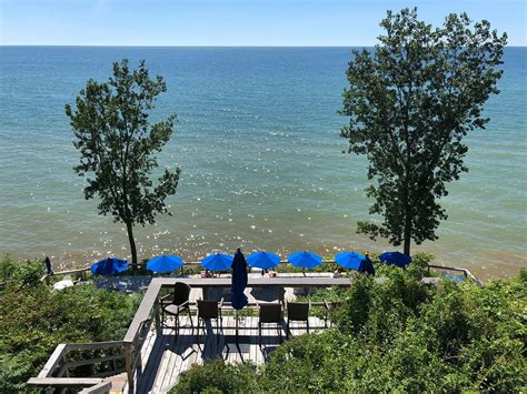 Lake shore resort saugatuck. Lake Shore Resort places you next to Lake Michigan and within 2 miles (3 km) of Saugatuck Brewing Company. This 3-star hotel has 31 guestrooms and offers … 