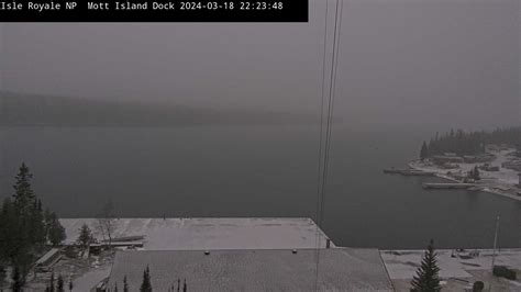 Live streaming webcam of West Bay Lake Superior in Grand Marais, Michigan. This webcam comes from the Superior Hardware store facing the Old Post Office Museum. You can see the traffic and Lake Superior beyond the next street. Live Beach Cam brings you webcams from around the world. Keep up with the weather and maps from the best beaches around .... 