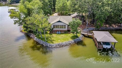 Bring your vision and make your dream a reality. $216,500. 3 beds. 2 baths. 1,615 sq. ft. 1904 Lake Cunningham Rd, Greer, SC 29651. Waterfront Home for Sale in Greenville County, SC: Come and enjoy lake life. Uniquely, situated on a peninsula on Saluda Lake you can enjoy all that lake life has to offer.. 
