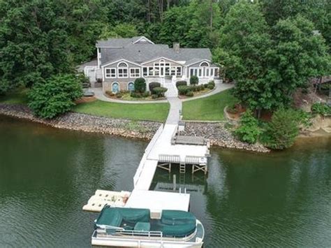 Lake wylie waterfront homes for sale. Explore the homes with Waterfront that are currently for sale in Belmont, NC, where the average value of homes with Waterfront is $386,900. ... Lake Wylie Homes for Sale $550,000; Indian Trail ... 