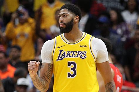 Lakers star Anthony Davis agrees to highest annual salary in league history: report