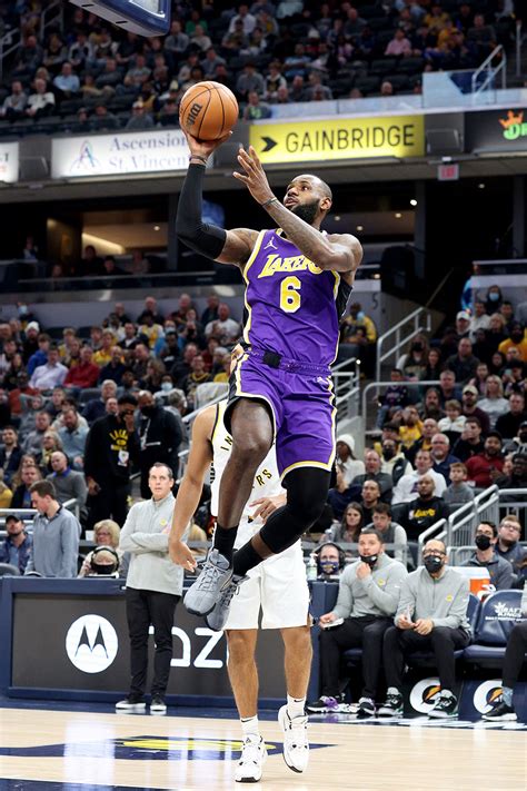 Lakers vs pacers. Dec 9, 2023 · Led by Anthony Davis’s 41 points, 20 rebounds, 5 assists and 4 blocks, the Los Angeles Lakers defeat the Indiana Pacers, 123-109 to win the inaugural In Seas... 