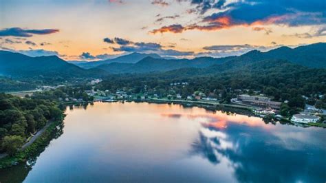 Lakes near pigeon forge. Credit: Michael Gordon / Shutterstock Map It: 2700 Dollywood Parks Blvd, Pigeon Forge, TN 37863 | Phone: +1(800)-365-5996 | Website | Hours: Open Daily 10 AM-7 PM, Closed on Tuesdays | Entrance: Starting at $74. If you’re looking for a family-friendly attraction, you’ll want to head on over for a day of fun at Dollywood. Dollywood has been … 