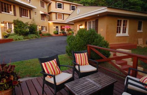Lakeview at fontana. Now $169 (Was $̶1̶9̶9̶) on Tripadvisor: Lakeview at Fontana Inn & Treetop Soaking Cabanas, Bryson City. See 289 traveler reviews, 236 candid photos, and great deals for Lakeview at Fontana Inn & Treetop Soaking Cabanas, ranked #2 of 11 hotels in Bryson City and rated 4.5 of 5 at Tripadvisor. 