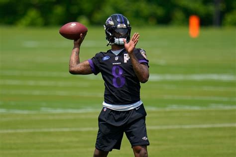 Lamar Jackson at voluntary practice for Ravens after skipping last year’s