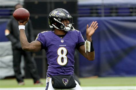 Lamar jackson yearly salary. Apr 27, 2023 · Lamar Jackson is staying in Baltimore after all. The Ravens quarterback has agreed in principle to a five-year, $260 million extension that will make him the highest-paid player in NFL history in terms of average annual value ($52 million per year). The 2018 first-round pick has in the process struck the largest deal for any NFL player who ... 