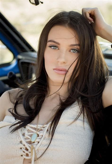 Lana rhoades'
