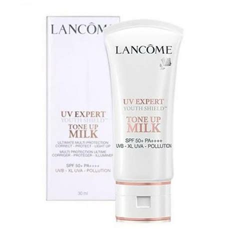 Lancome Uv expert Youth shield tone up milk Beauty Review. 