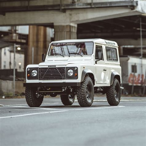 Land rover brooklyn. BROOKLYN COACHWORKS HAS BEEN BUILDING QUALITY LAND ROVERS FOR OVER 20 YEARS. OUR ENDLESS RESEARCH AND DEVELOPMENT WILL DELIVER … 