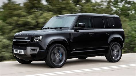Land rover defender reliability. 28 May 2019 ... It's a body-on-frame truck with a 2.2-liter diesel making about 120 horsepower and about 265 lb-ft of torque. It's not really all that fast, but ... 