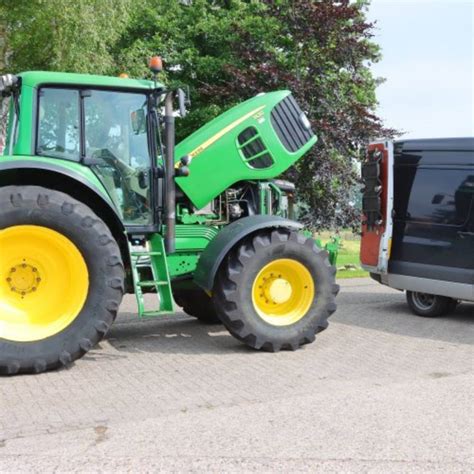 Landbouwmachine service na aankoop