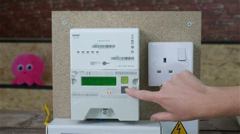 Landis (and Gyr?) E470 Smart Meter - YouTube