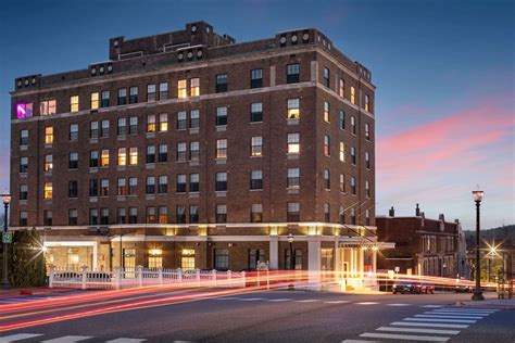 Landmark inn marquette mi. Enjoy old-world elegance, contemporary comfort and boutique-style service at the Landmark Inn, a historic hotel near Lake Superior. Choose from … 