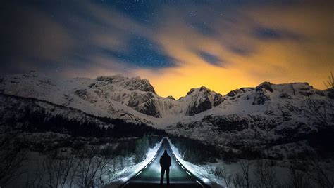 Landscape photography the ultimate guide to landscape photography at night. - Virtual banking a guide to innovation and partnering wiley finance.