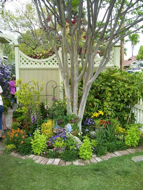 Landscaping around trees. Things To Know About Landscaping around trees. 