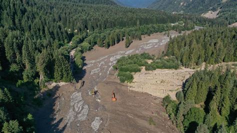 Landslide hits Georgia mountain resort, killing seven people and leaving more than 30 missing