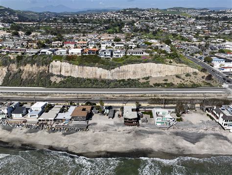 Landslides raise concern, warning for California coastal blufftop living