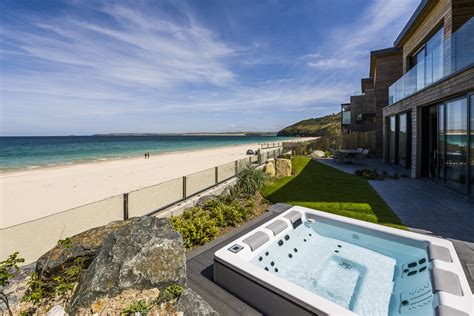 Large Group Beachfront Cornwall Accommodation