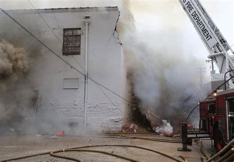 Large fire erupts at abandoned St. Louis warehouse, no injuries