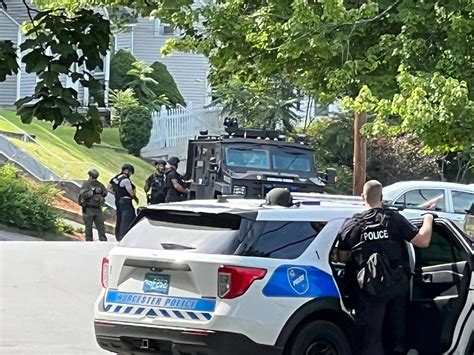 Large police presence in Worcester as police say avoid Colby Ave. area