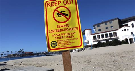 Large sewage spill closes Orange County beach