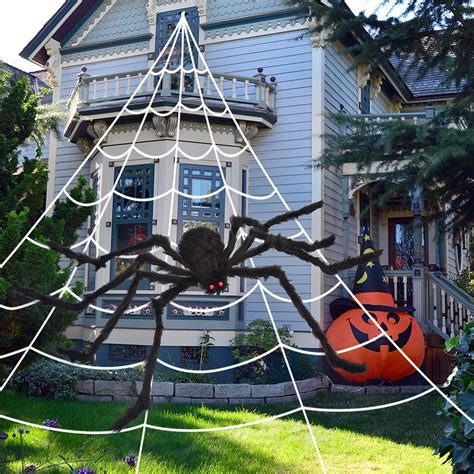 Giant 200 LED Light Up Spider Webs & 6.6ft Vivid Large Spider Halloween Decor Super Value Set! Features: —Super Bright, Look Bright But Not Dazzling! Spider web lights adopt 200 larger LED beads and shine ULTRA BRIGHT & eye-catching, would be attractive even at long distances. . 