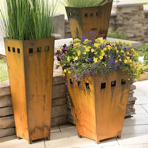 Large unique outdoor planters.  Find Outdoor pots & planters at Lowe...