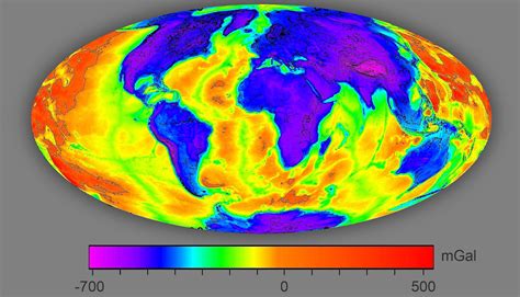 The coseismic geoid and gravity anomalies fr
