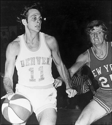 Larry brown basketball. Many National Basketball Association stars opted to play in the AAU to preserve their amateur status in order to be eligible to play in the Olympic Games. Please note this category is not intended to include AAU alumni from outside of this time period (i.e., present-day notable basketball players do not belong here ). 