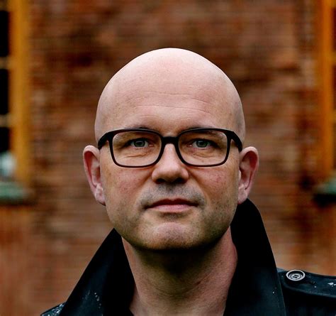 Lars Fr&ouml;lander, - Martin Smedjeback - djurr&auml;ttsaktivist
