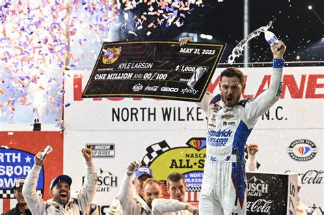 Larson dominates for third NASCAR All-Star race win, takes home $1 million