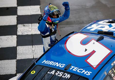 Larson pulls away from Logano to win at Martinsville