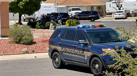 Las cruces police blotter. 1:34. A Las Cruces police officer shouted dozens of profanity-laden commands as he threatened to arrest Teresa Gomez, a 45-year-old woman sitting in her car on Oct. 3. The officer, Felipe ... 