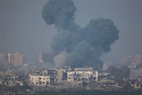 Las fuerzas terrestres israelíes están dentro de Gaza, confirma un portavoz del Ejército