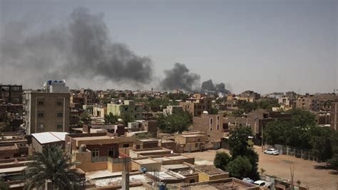 Las potencias extranjeras rescatan a sus nacionales mientras los sudaneses deben valerse por sí mismos