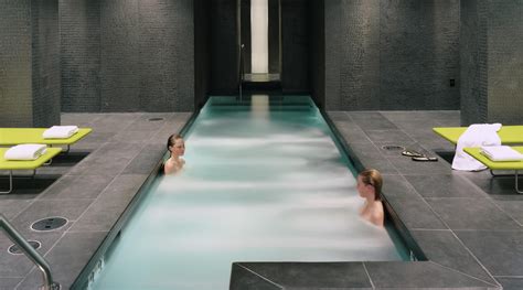 Las vegas bathhouse. Escape to a state of well-being for the mind and body that begins with a 50-minute relaxing massage to relieve muscle tension with a foot exfoliation. Next, a 50-minute antioxidant facial hydrates, smooths and refines skin while complimentary microcurrent contours and tones, lifting facial muscles. Retreat to bliss, as you sip on an antioxidant ... 