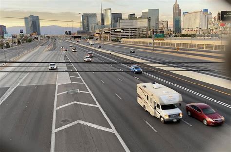 Las vegas freeway traffic. A Las Vegas freeway ramp was closed today after a tractor-trailer crashed and spilled apples on the road, according to Nevada State Police. The crash happened about 8:10 a.m. on the southbound ... 