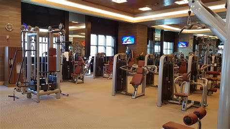 Las vegas gym. Eastside/Henderson: 121 Carnegie St., Henderson, NV 89052. Westside/Summerlin: 10721 W Charleston Blvd, Las Vegas, NV 89135. Hours of Operation: 4 am to 12 am daily. Amenities: Resort-style indoor and outdoor pools, eight tennis courts, an expansive fitness floor, spacious studios, and top-of-the-line amenities. 
