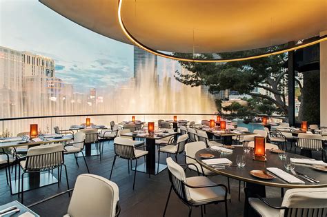 Las vegas spago. The Wolfgang Puck eaterie that reinvented Vegas dining in 1992, Spago has managed to stay smart with tourists and power-lunchers by regularly reinventing itself 