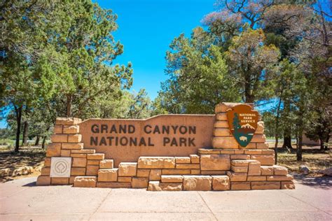 Las vegas to grand canyon tours. Las Vegas is a popular destination for tourists, and the city is served by McCarran International Airport. With so many people coming and going, it can be difficult to find the bes... 
