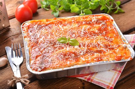 Lasagna frozen. 1. Stouffer’s, Lasagna with Meat Sauce Party Size. Budget-friendly yet tremendously delicious, this party-size frozen lasagna is a perfect selection for big, … 