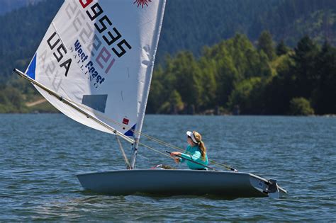 Laser sailboat for sale. Laser preowned sailboats for sale by owner. Laser used sailboats for sale by owner. 
