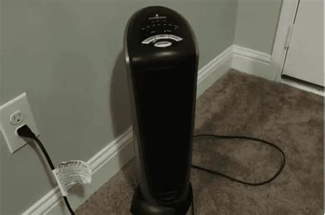 The Lasko Portable Ceramic Tower Heater 5367 is automatic, which is 