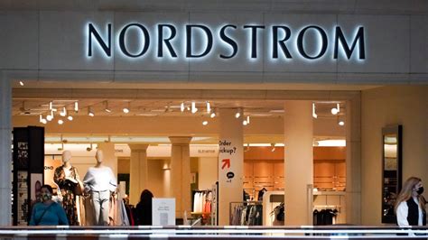 Last day to shop at Nordstrom stores in Canada