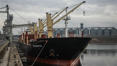 Last ship leaves Ukraine port ahead of Black Sea grain-deal deadline